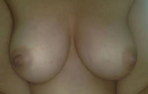 Alexia Moore: dos tetas como carretas
