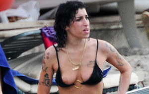 Playa, cerveza y Amy Winehouse