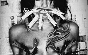 Erotismo y dolor: un retrato de Belladonna