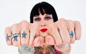 Michelle “Bombshell” McGee al desnudo