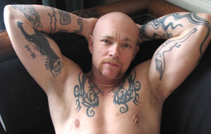 Con Buck Angel en la lavandería