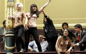 FEMEN toma el Congreso de los Diputados