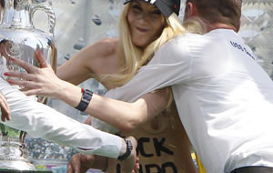 A FEMEN tampoco le gusta la Eurocopa