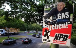 Neonazis a todo gas