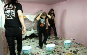 Headbanging: cómo pintar una habitación al estilo heavy metal