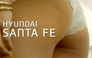 Lo último de Hyundai: transparencias, pezones enhiestos y upskirts