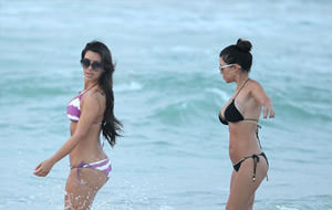 El culo Kardashian por partida doble