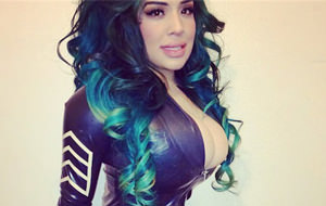 Kelly Lee Dekay, la Kim Kardashian low cost