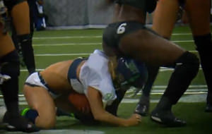 Así se provoca en la Lingerie Football League