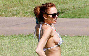 De nuevo Lindsay Lohan en bikini