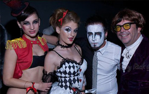 Pornstars en una fiesta de Halloween
