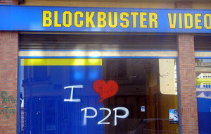 Un graffity se regocija del cierre de Blockbuster
