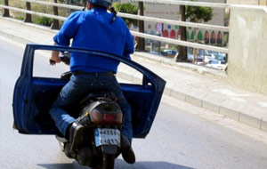 Ya está aquí la scooter con puertas