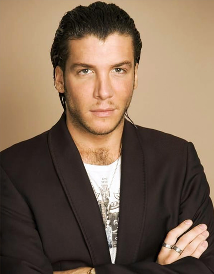 Mike Adriano