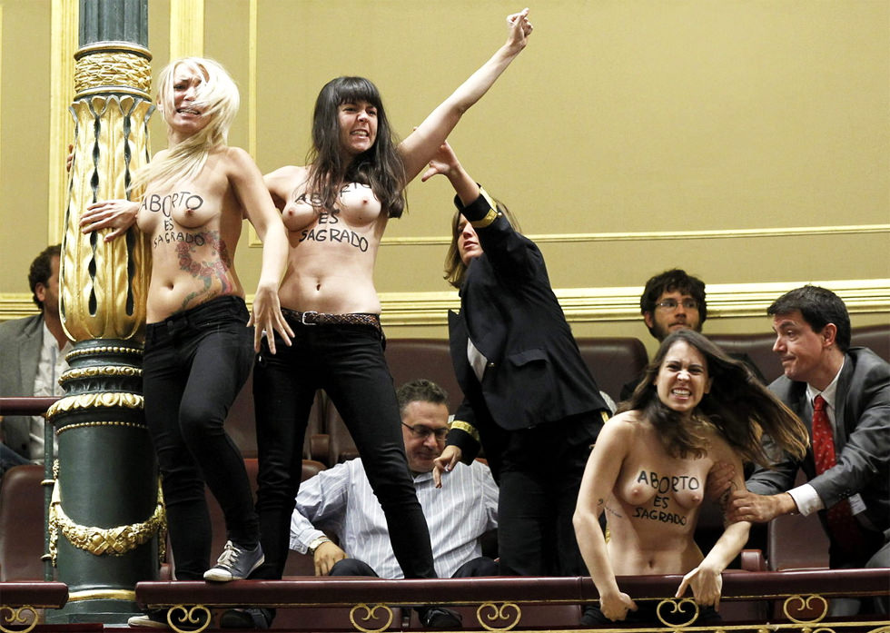 FEMEN toma el Congreso de los Diputados